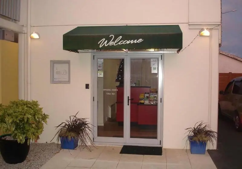 Parkside Motel