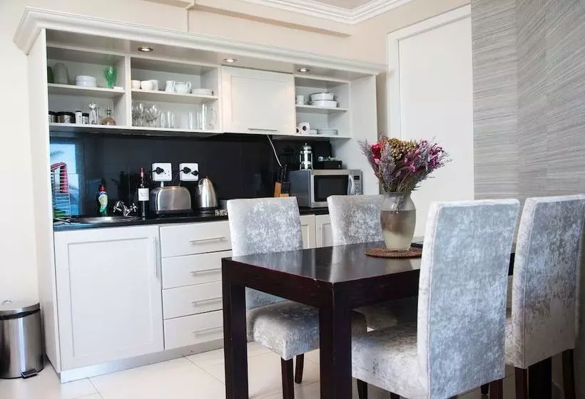 Seasonsfind   The Bay