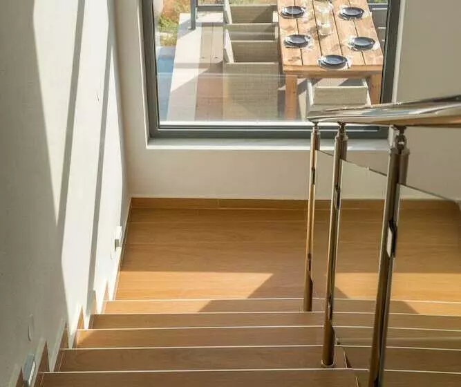 Villa Elli   Villa Athina