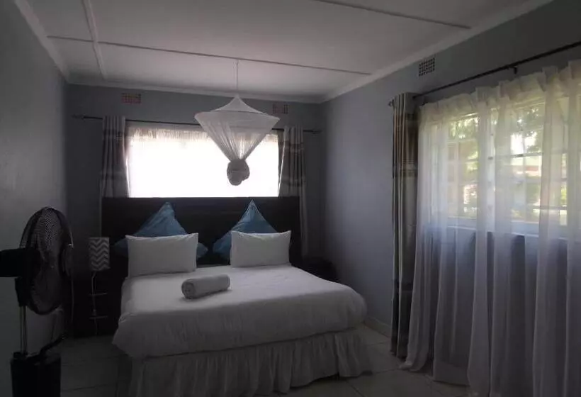 هاستل Natwange Backpackers