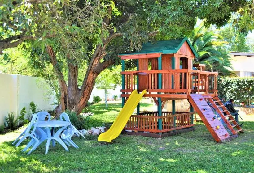 هاستل Natwange Backpackers