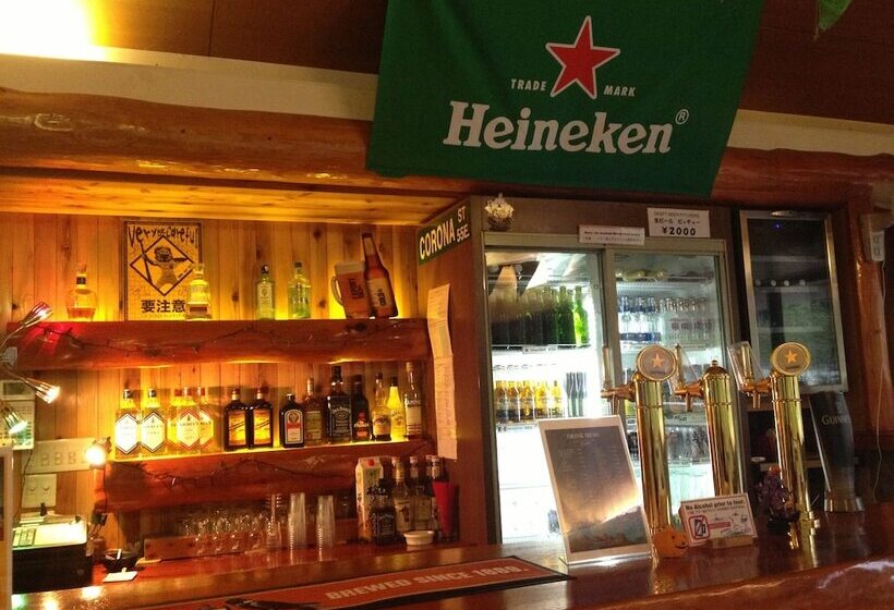 Alpine Lodge   Hostel