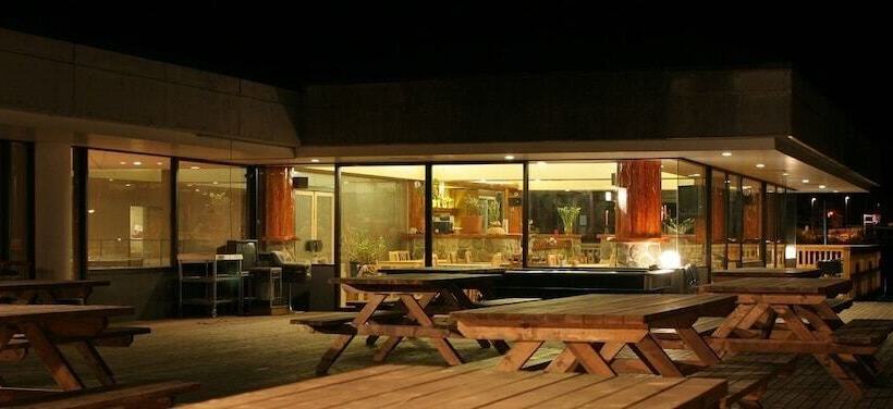 Alpine Lodge   Hostel