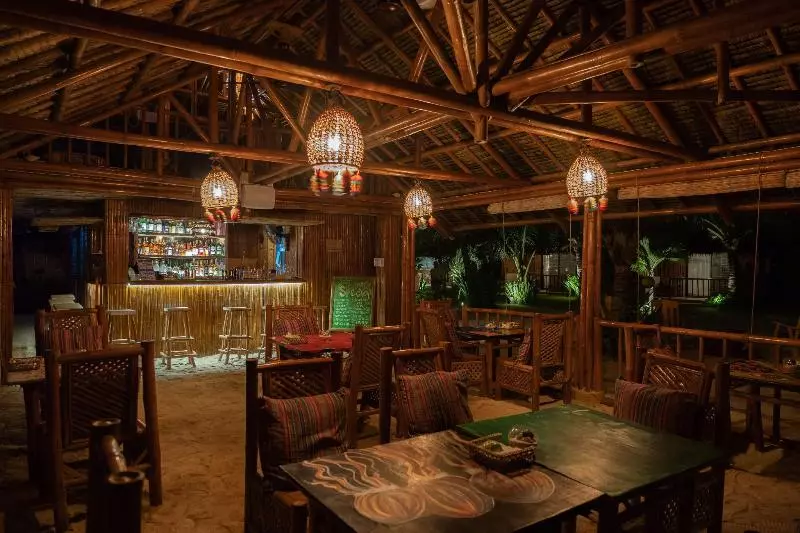 リゾートホテル Amihan Beach Cabanas