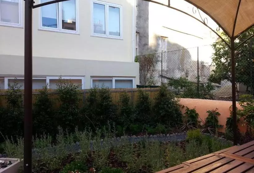 Feeling Lisbon Pessoa Apartments