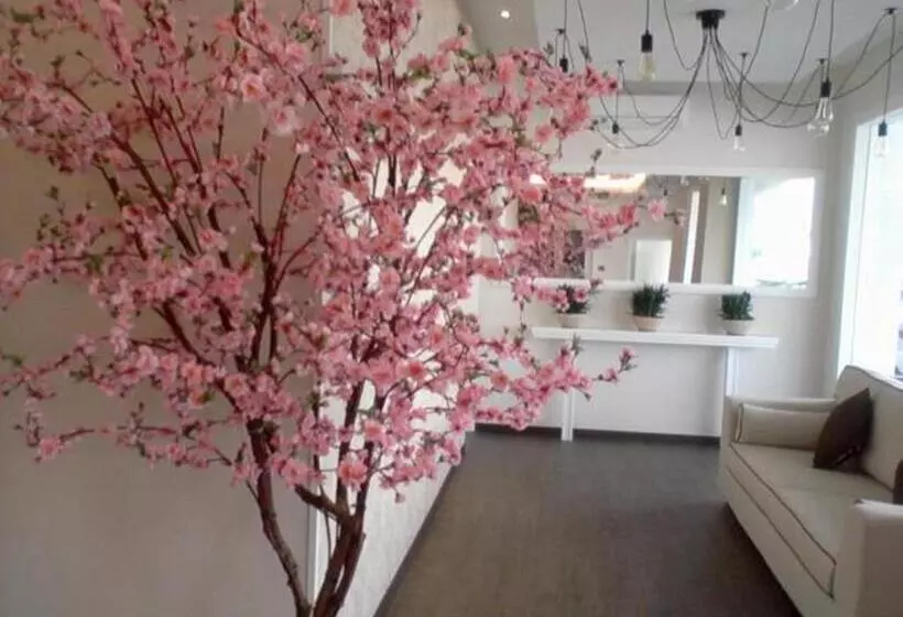 هتل Art Cottage Boutique