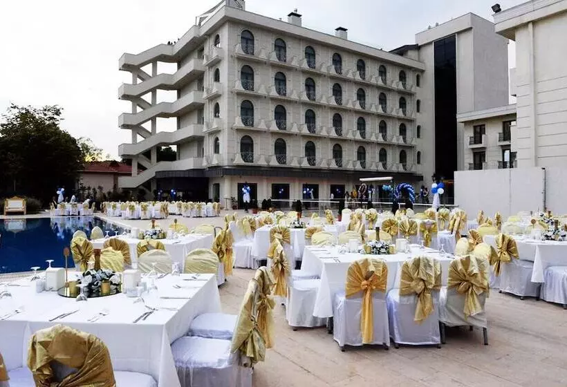 هتل Bayramoglu Resort