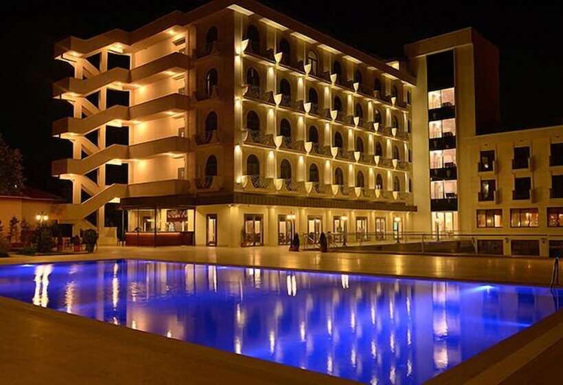 هتل Bayramoglu Resort