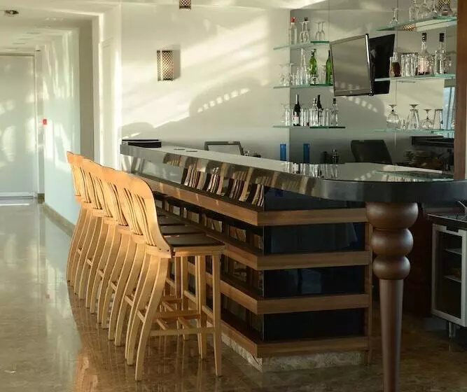 هتل Bayramoglu Resort