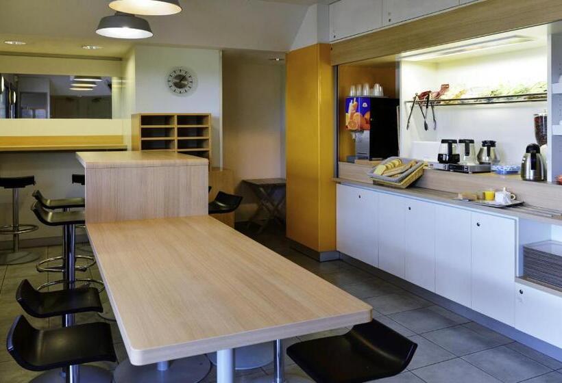 Отель F1 Saint Etienne Est La Grand Croix