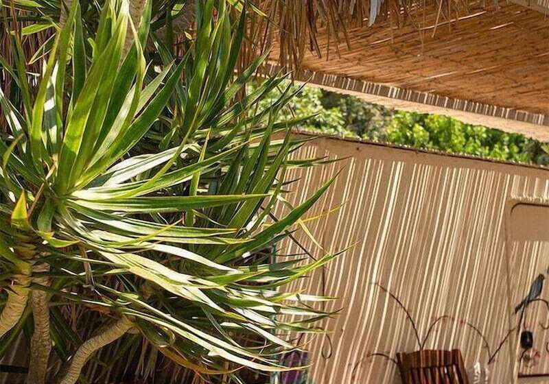 Hotel Golden Sand Beach & Caravan