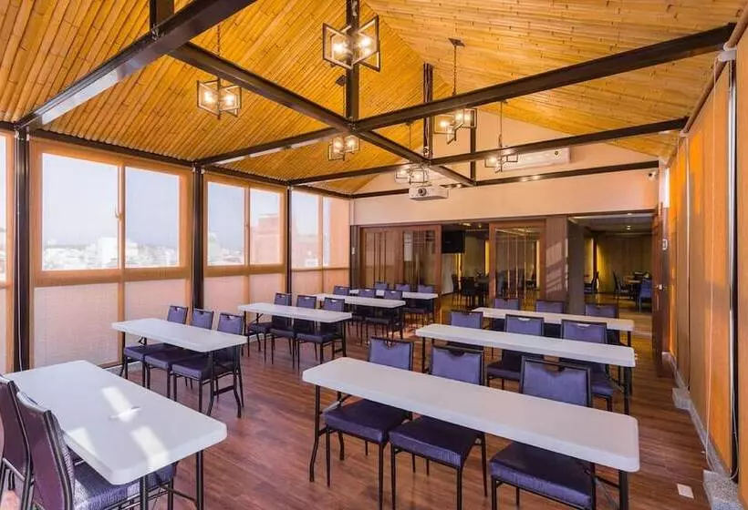 هتل Lan Kwai Fong Garden