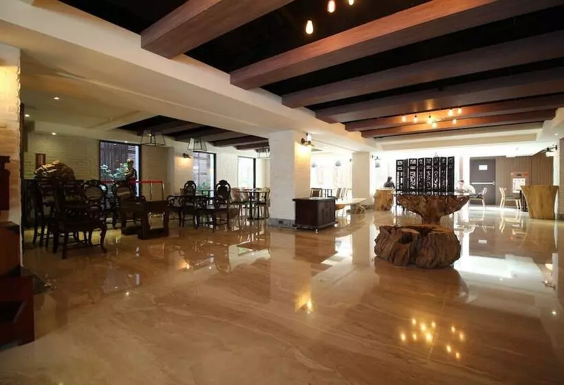 هتل Lan Kwai Fong Garden