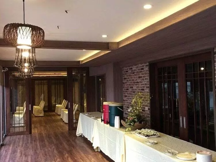 هتل Lan Kwai Fong Garden