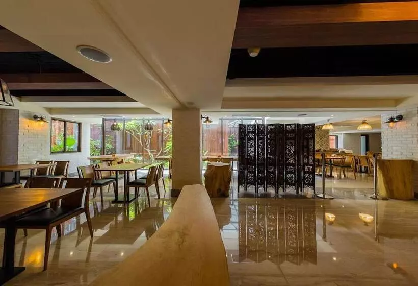 هتل Lan Kwai Fong Garden