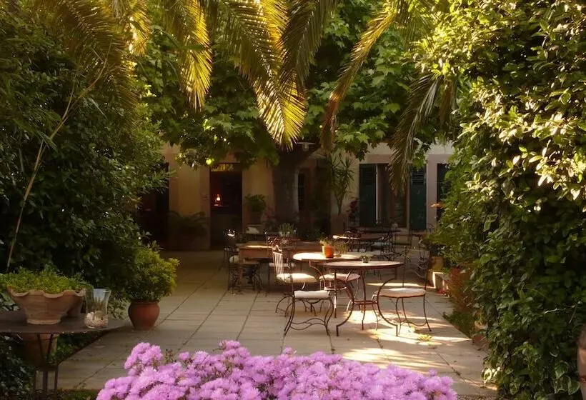 Hotelli Maison Bagatelle