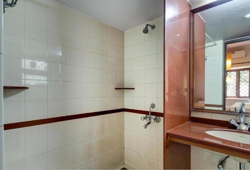 Cozy One Bedroom Apartment On Holiday Street, 2 Minutes Walk To Calangute Beach