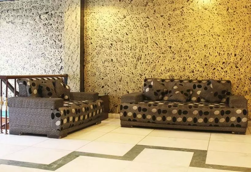 ホテル Oyo Rooms Rajendra Place Metro Station