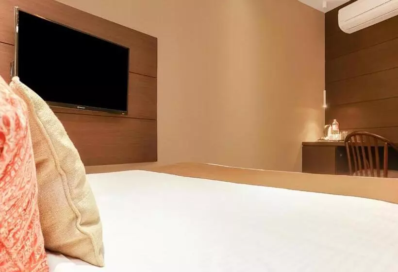 Hotelli Treebo Premium Niraali Executive, Hinjewadi