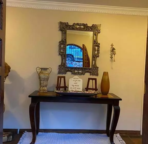 Majatalo La Dolce Vita Guest House