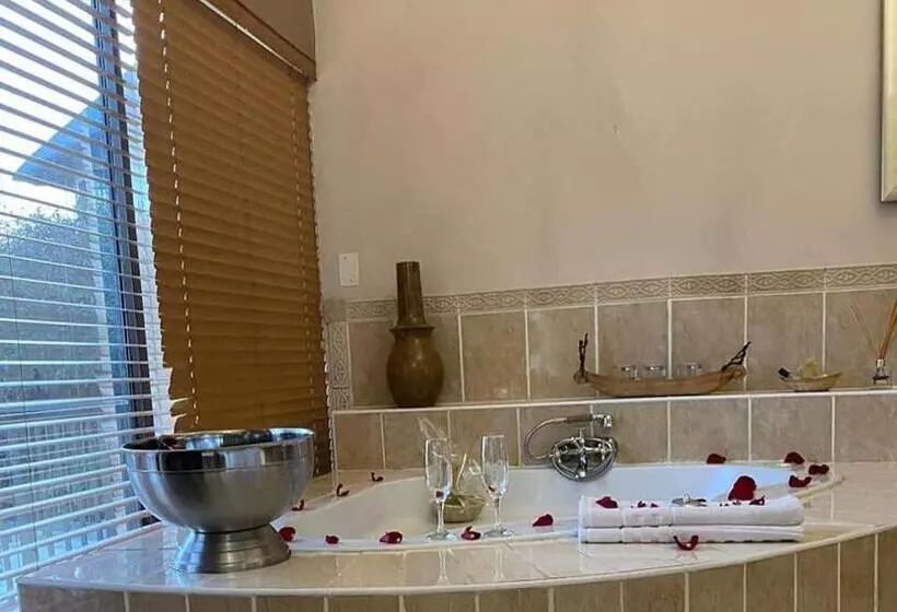 Majatalo La Dolce Vita Guest House