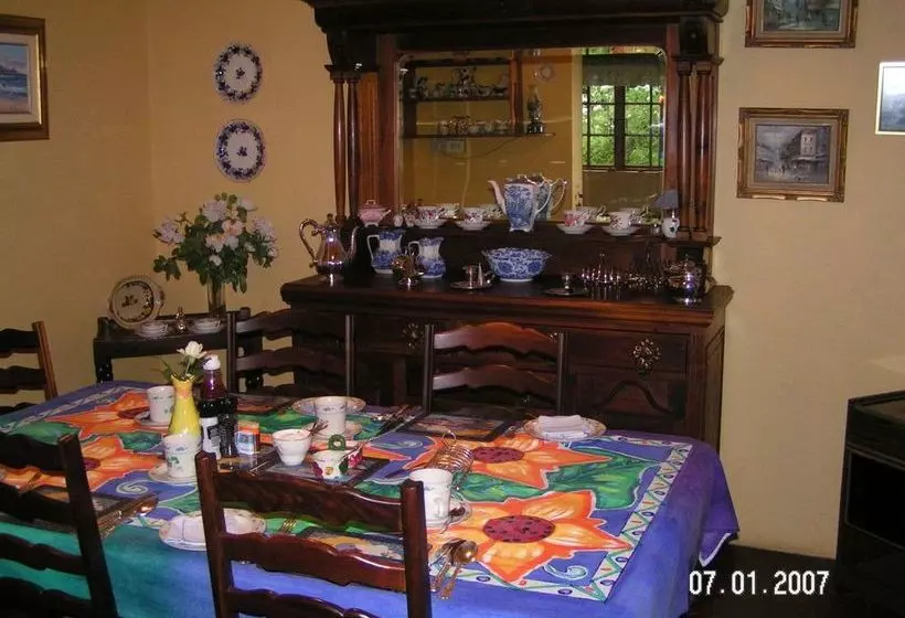 پانسیون The Jays Guest House