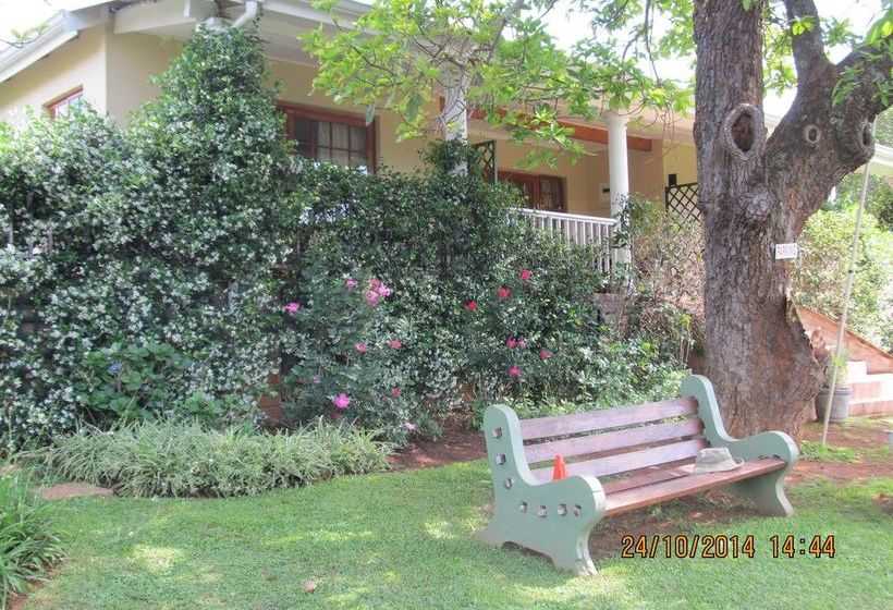 פנסיון The Jays Guest House