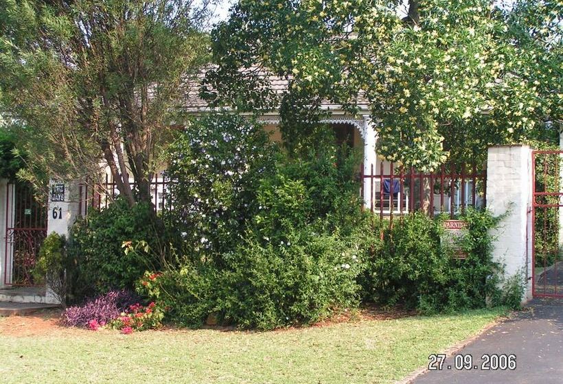 פנסיון The Jays Guest House