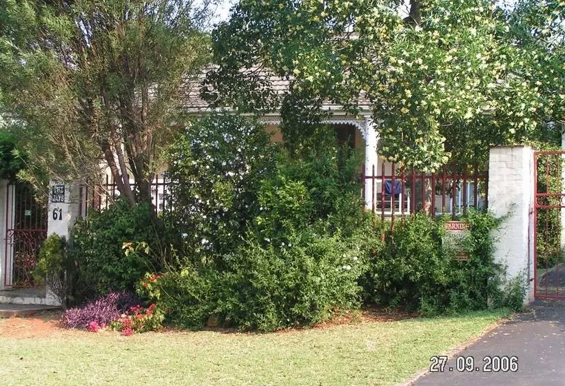 پانسیون The Jays Guest House