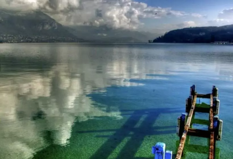 ベッドアンドブレックファースト Quiet Studio In A House In Sevrier Annecy Lake Very Close To The Lake