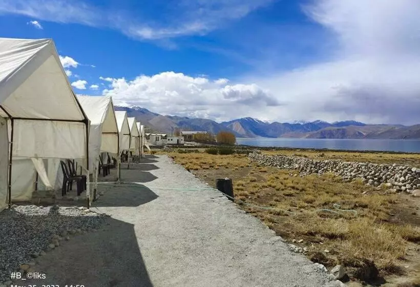 ホテル Blue Waves Camps Lake View Pangong