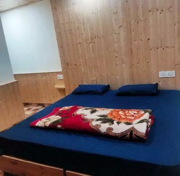 Hotelli Villa Casa Robinia By Wb Inn