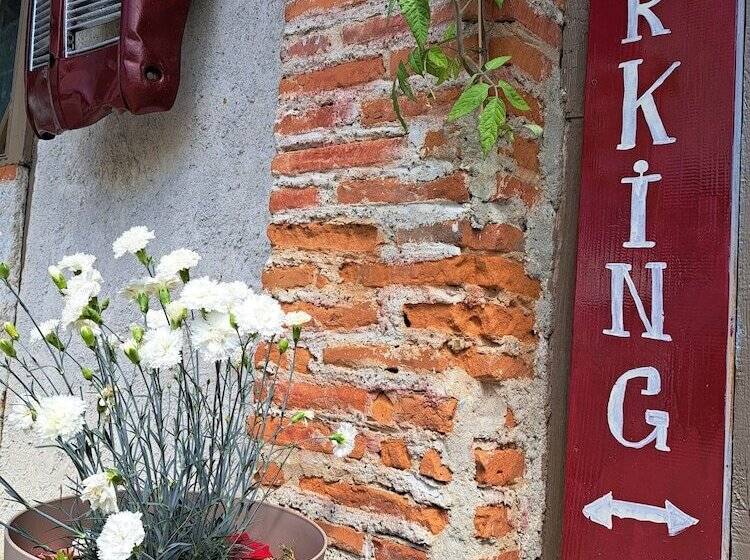 ペンション Au Milieu Coule La Garonne