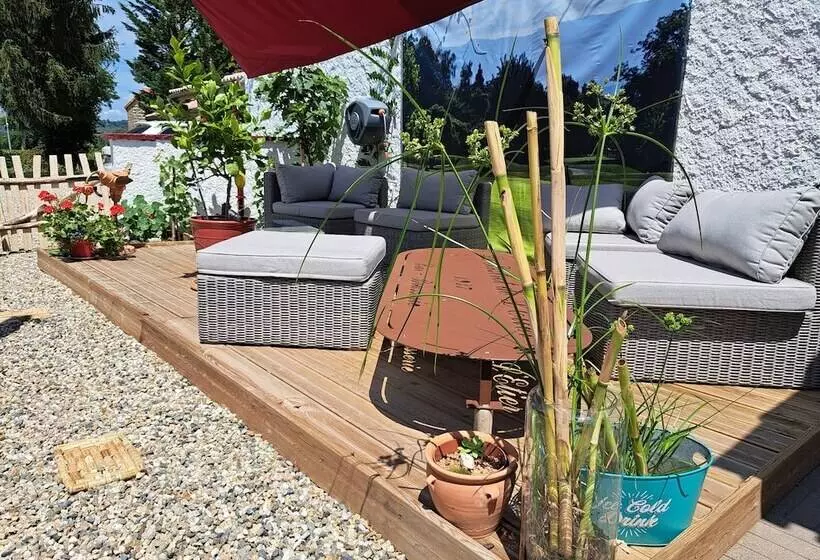 ペンション Au Milieu Coule La Garonne