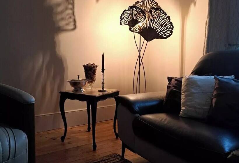 ペンション Au Milieu Coule La Garonne