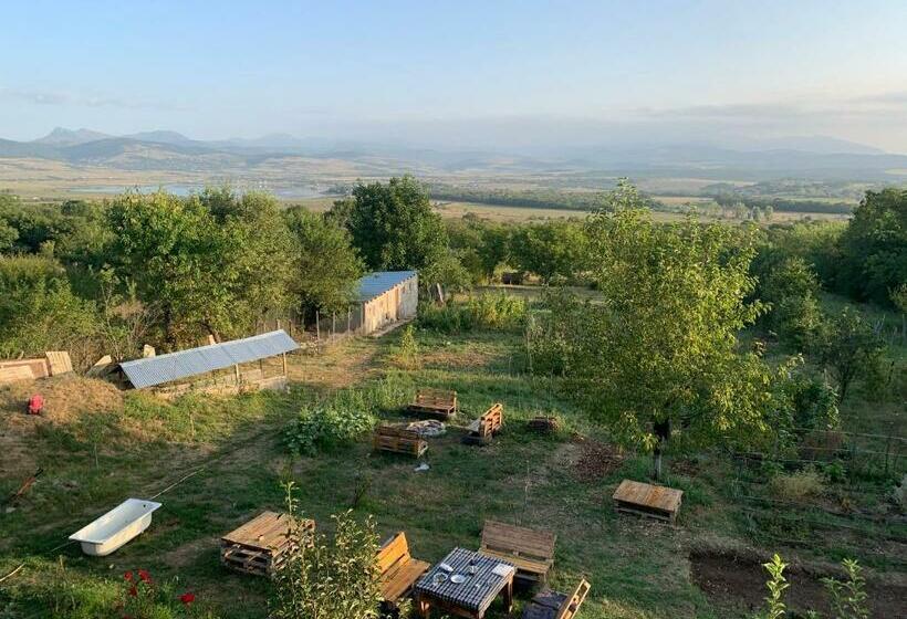 پانسیون Eco Family Guest House