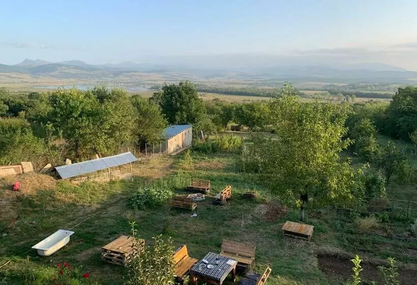 پانسیون Eco Family Guest House