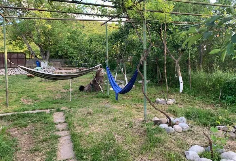 پانسیون Eco Family Guest House