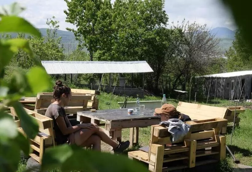 پانسیون Eco Family Guest House