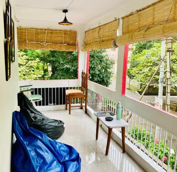 Crossroads Hostel 1980