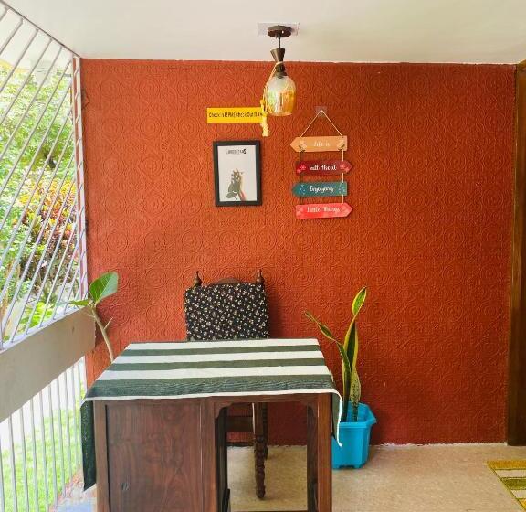 Crossroads Hostel 1980