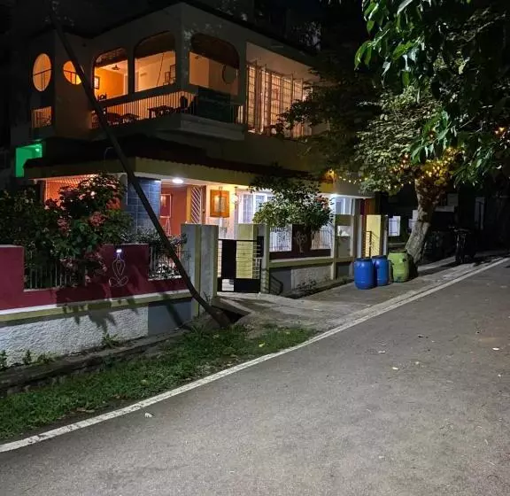 Crossroads Hostel 1980