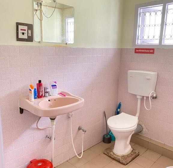 Crossroads Hostel 1980