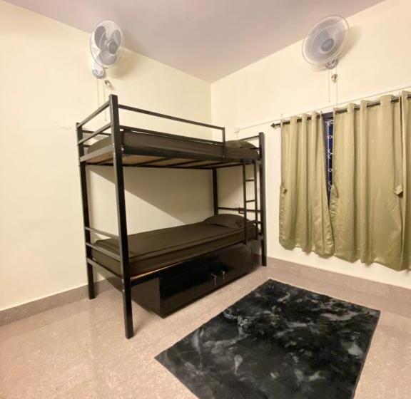 Crossroads Hostel 1980