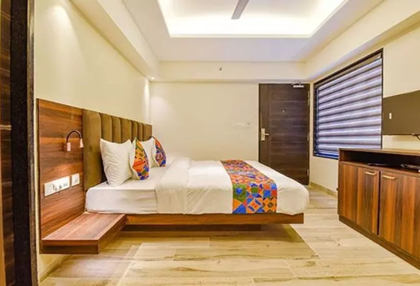 Fabhotel Prime Pink City Park