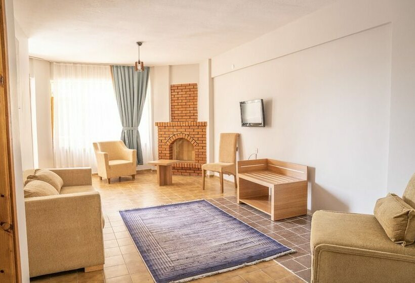 فندق Seasons Park Resort