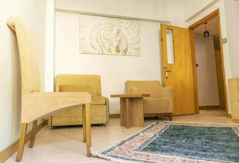 Hotelli Seasons Park Resort