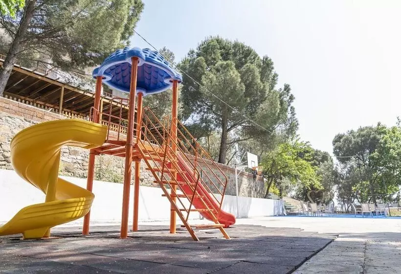 Hotelli Seasons Park Resort