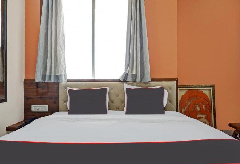 Collection O Hotel Pachratna