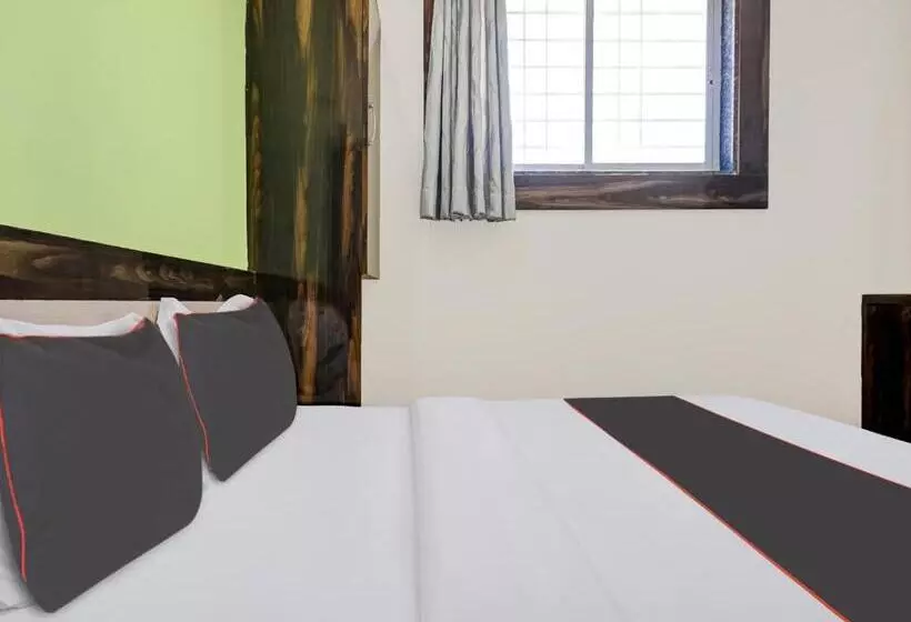 Collection O Hotel Pachratna